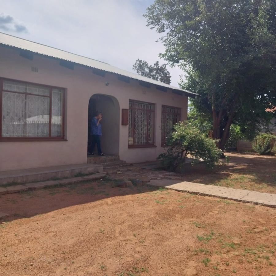 5 Bedroom Property for Sale in Diamant Park Northern Cape